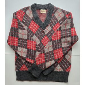 Vintage red and gray argyle V-neck long sleeve pullover sweater - mens M